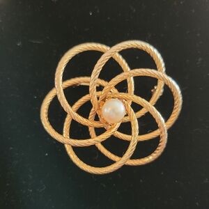 Vintage Gold Toned Spiral Brooch